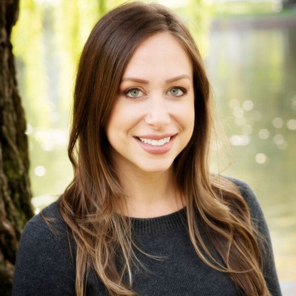 Meet your Posher, Sarah - Picture 1 of 1